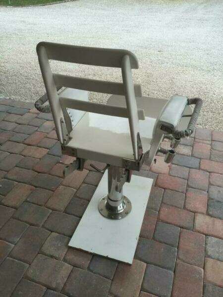 2000 Stolper 3800 Tournament Express