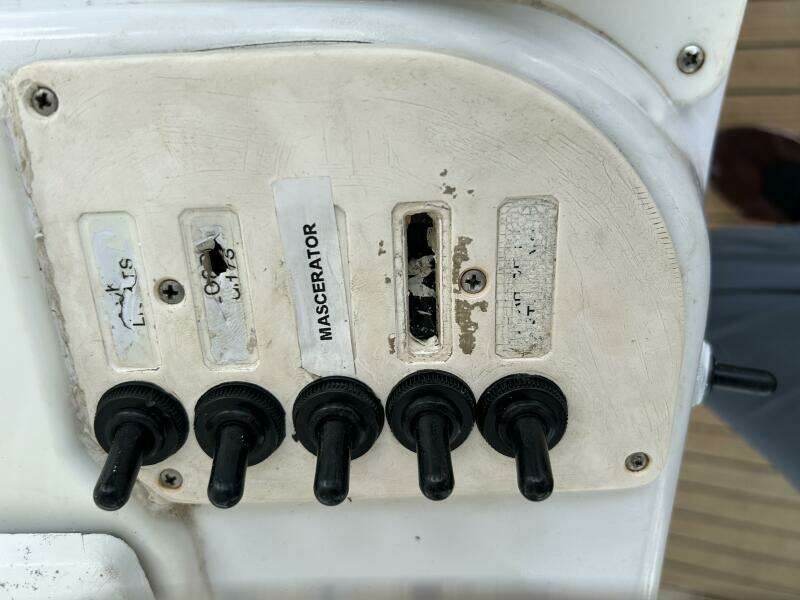 2000 Stolper 3800 Tournament Express