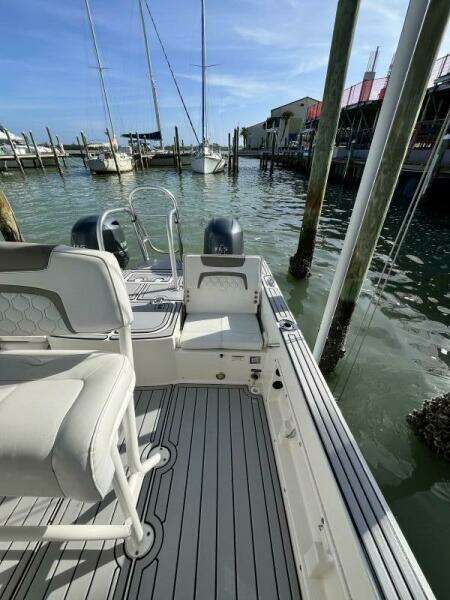 2019 World Cat 230 CC