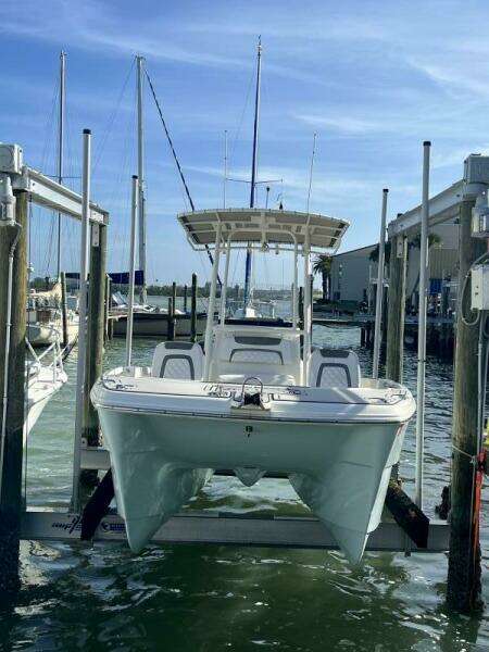 2019 World Cat 230 CC