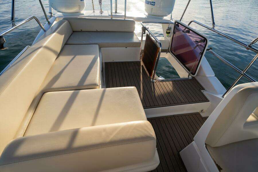 2013 Azimut 40 Flybridge