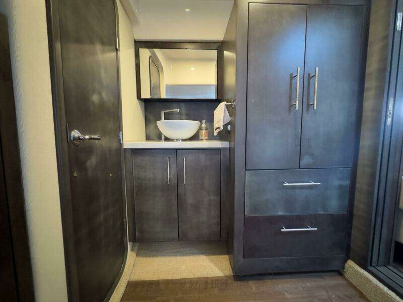 2016 Regal 46 Sport Coupe