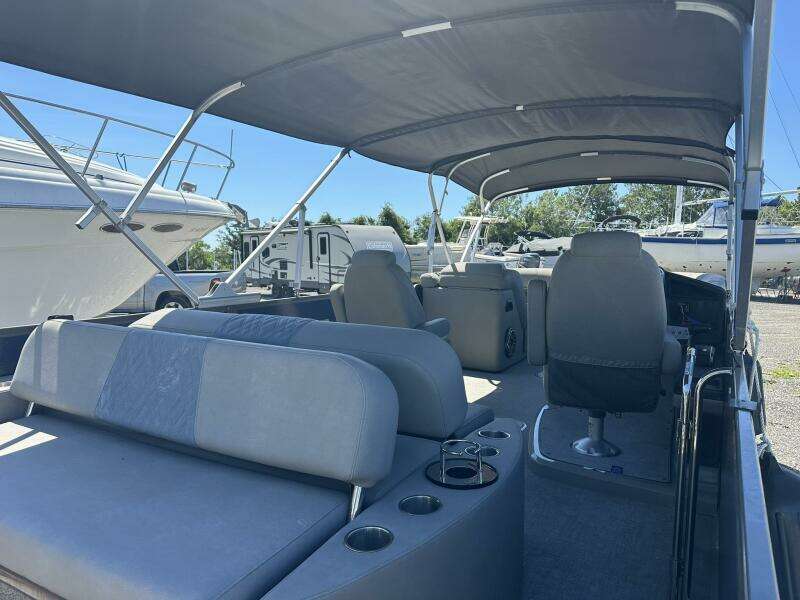 2023 Premier 250 INTRIGUE RL