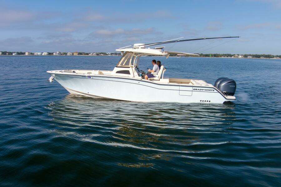2022 32 Grady White Canyon 326 Profile (1)