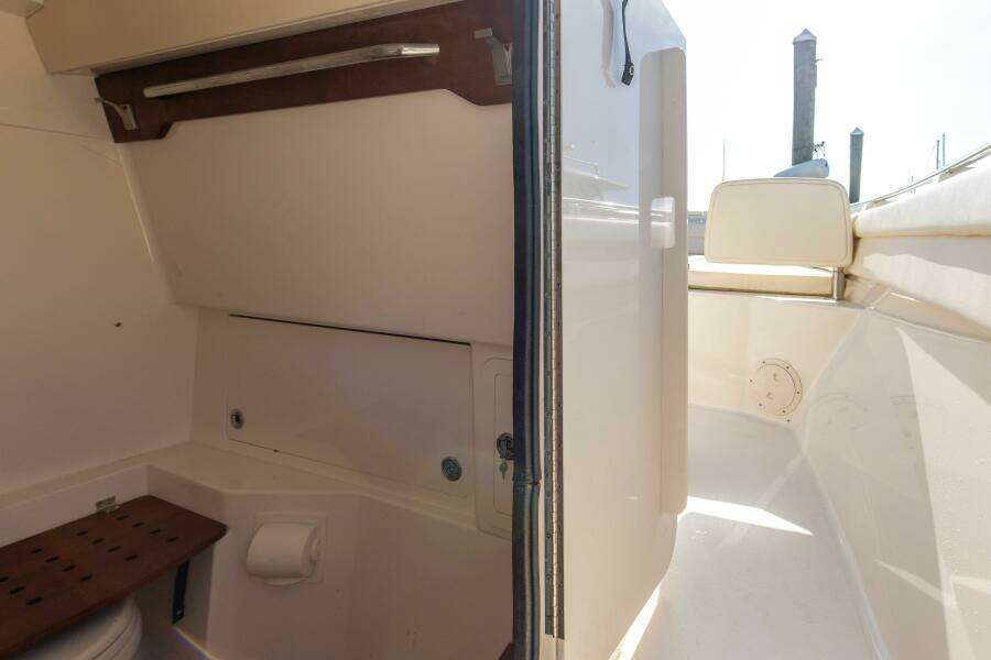 2022 32 Grady White Canyon 326 Head (2)