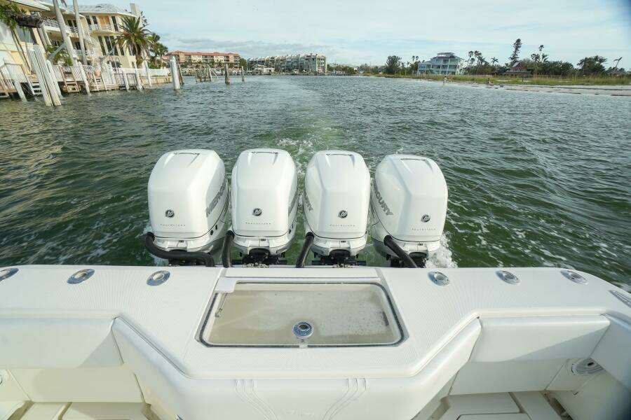 2013 SeaVee 390