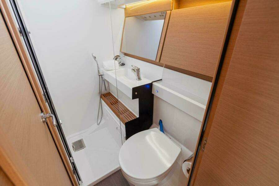 2022 Jeanneau Sun Odyssey 440