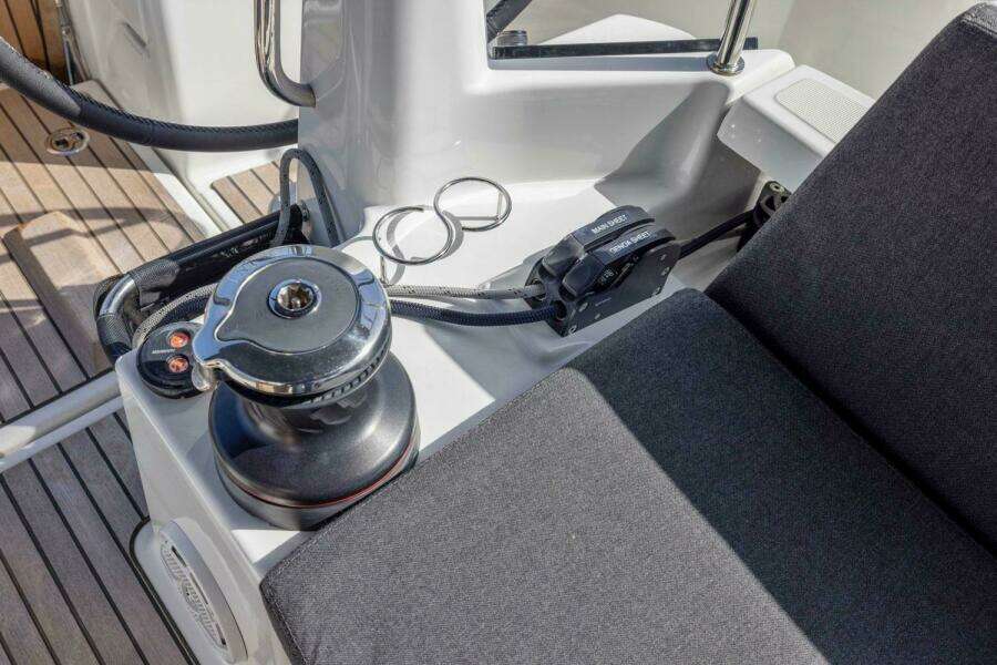 2022 Jeanneau Sun Odyssey 440