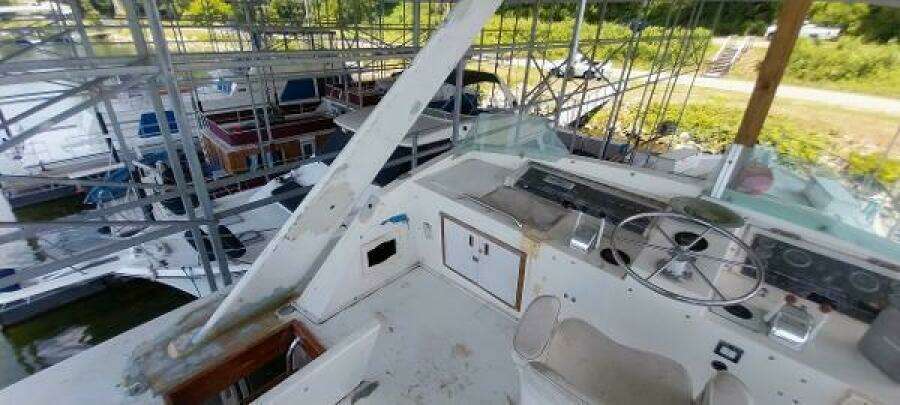 1976 Bertram Flybridge MY