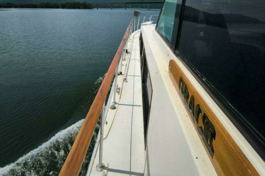 1976 Bertram Flybridge MY