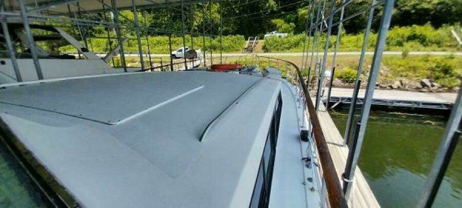 1976 Bertram Flybridge MY