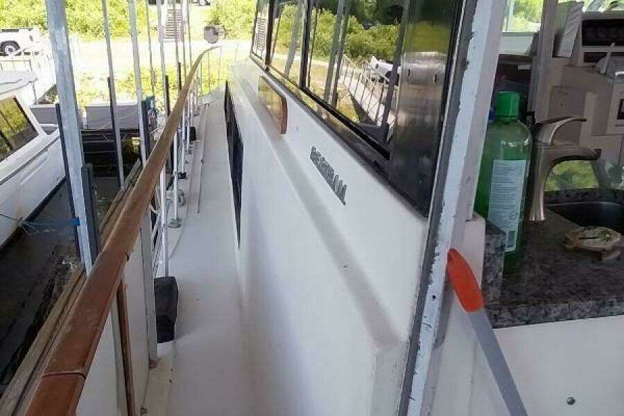 1976 Bertram Flybridge MY