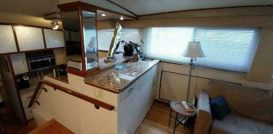 1976 Bertram Flybridge MY
