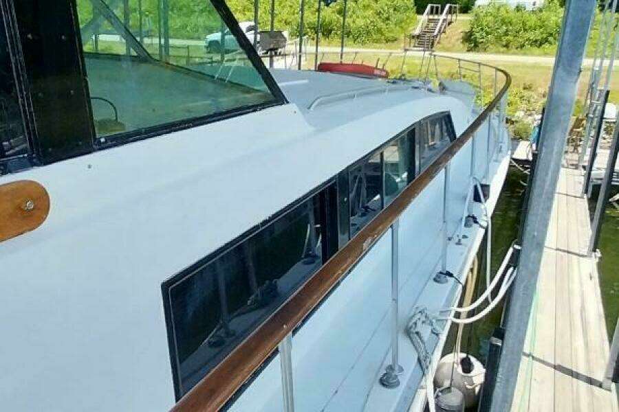 1976 Bertram Flybridge MY