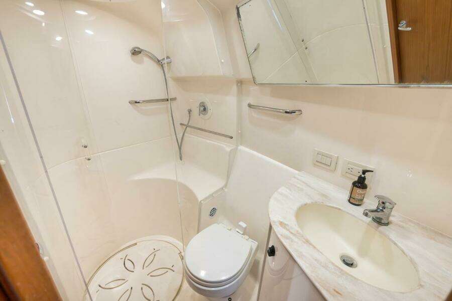 2015 Tiara Yachts Tiara 390 Convertible