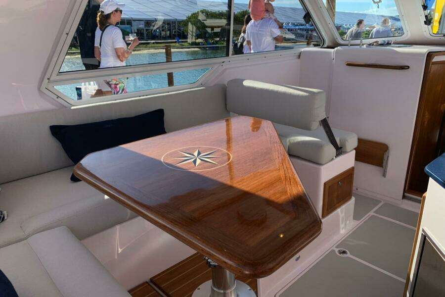 2020 True North 34 Outboard