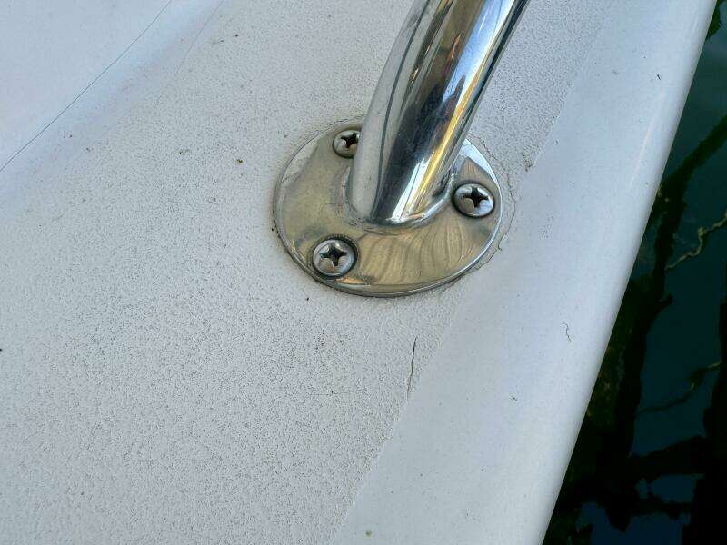 2004 Rinker 342 Fiesta Vee