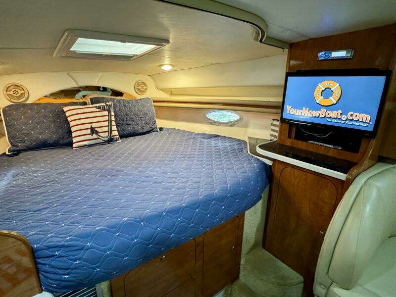 2004 Rinker 342 Fiesta Vee