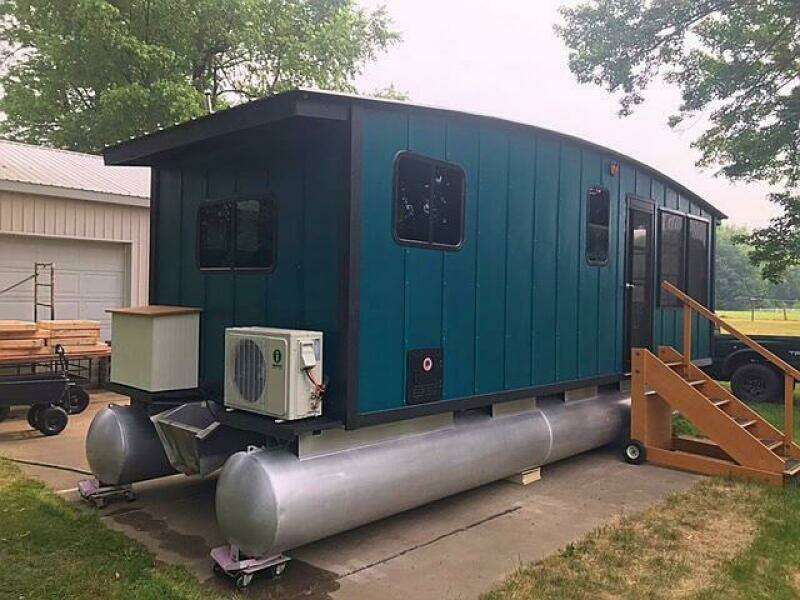 2023 Custom 25 Hadlee Houseboat