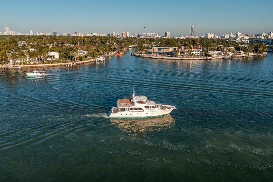 2006 Offshore Yachts 72 Pilothouse