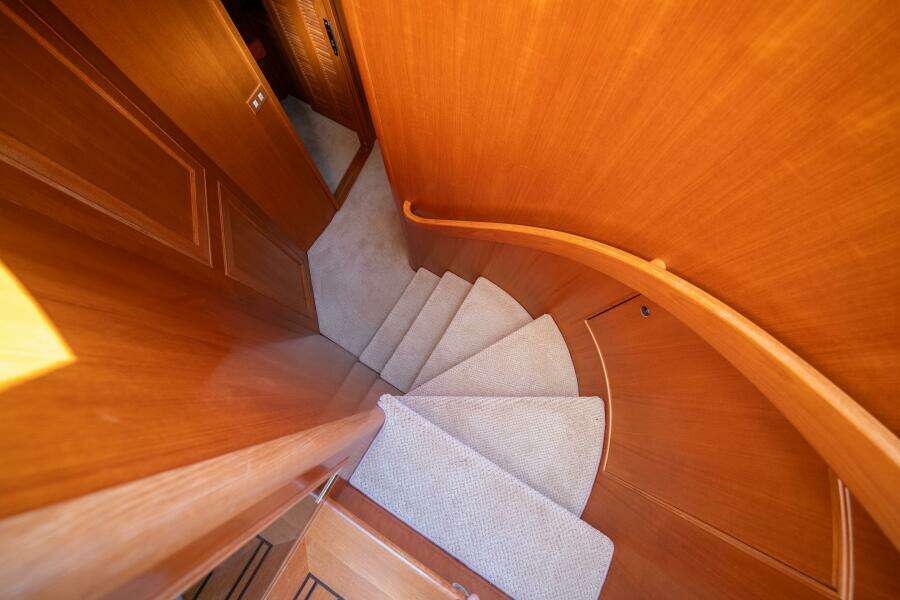 2006 Offshore Yachts 72 Pilothouse