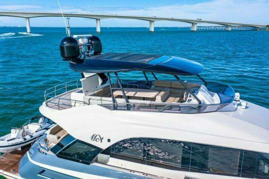2018 Monte Carlo Yachts MCY 70