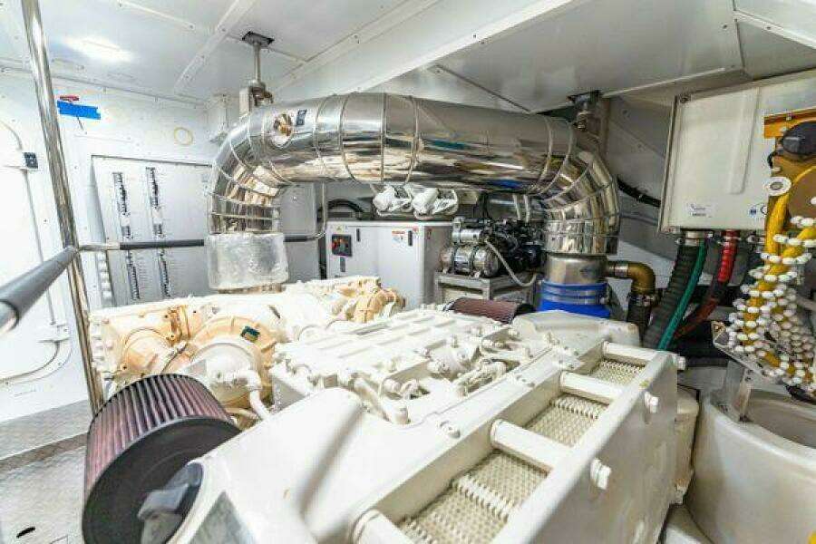 2018 Monte Carlo Yachts MCY 70