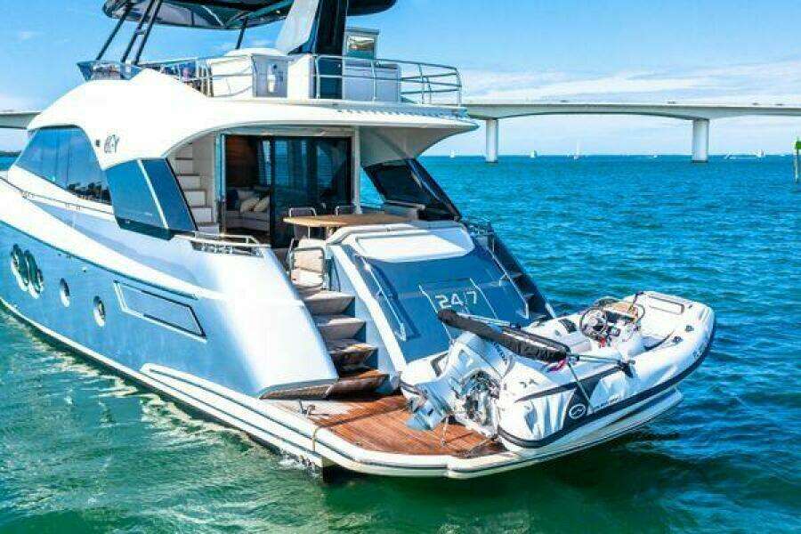 2018 Monte Carlo Yachts MCY 70