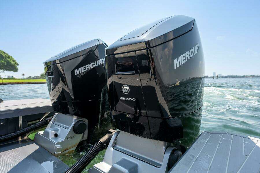 2023 Cruisers Yachts 42 GLS OB