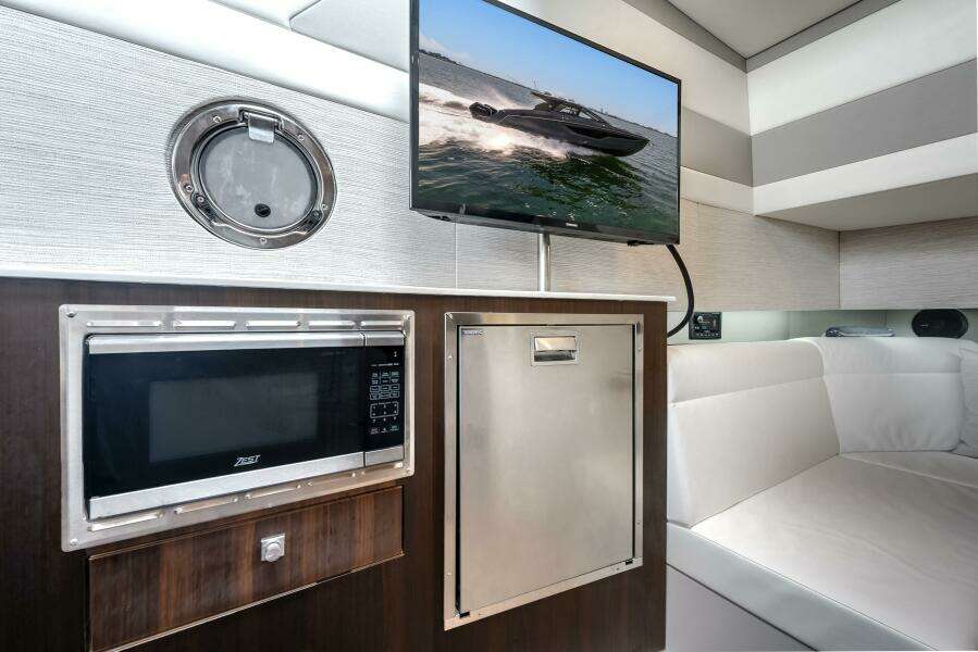 2023 Cruisers Yachts 42 GLS OB