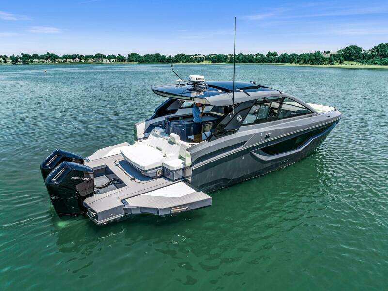 2023 Cruisers Yachts 42 GLS OB