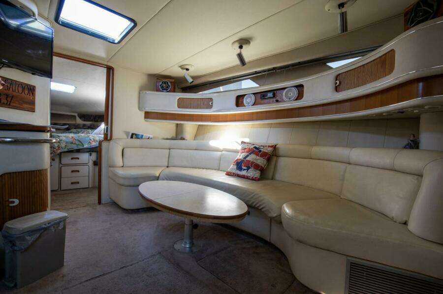 1990 Sea Ray 420 Sundancer