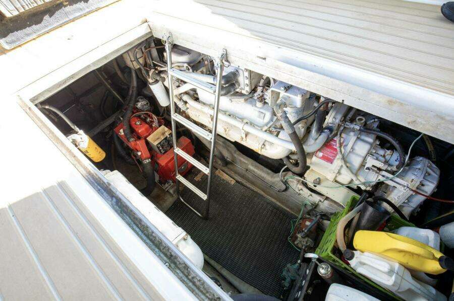 1990 Sea Ray 420 Sundancer