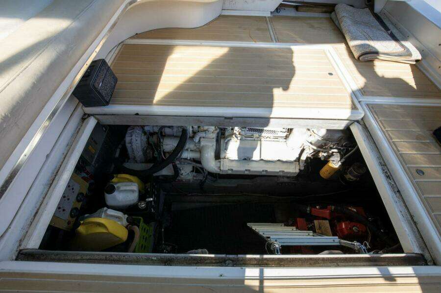 1990 Sea Ray 420 Sundancer