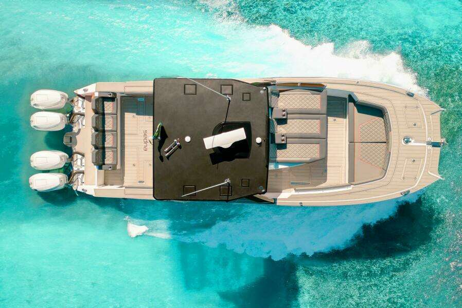 2025 Sedna 370 Cabin