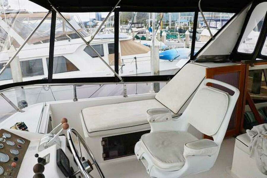 1988 Ocean Alexander Cockpit Motor Yacht 54