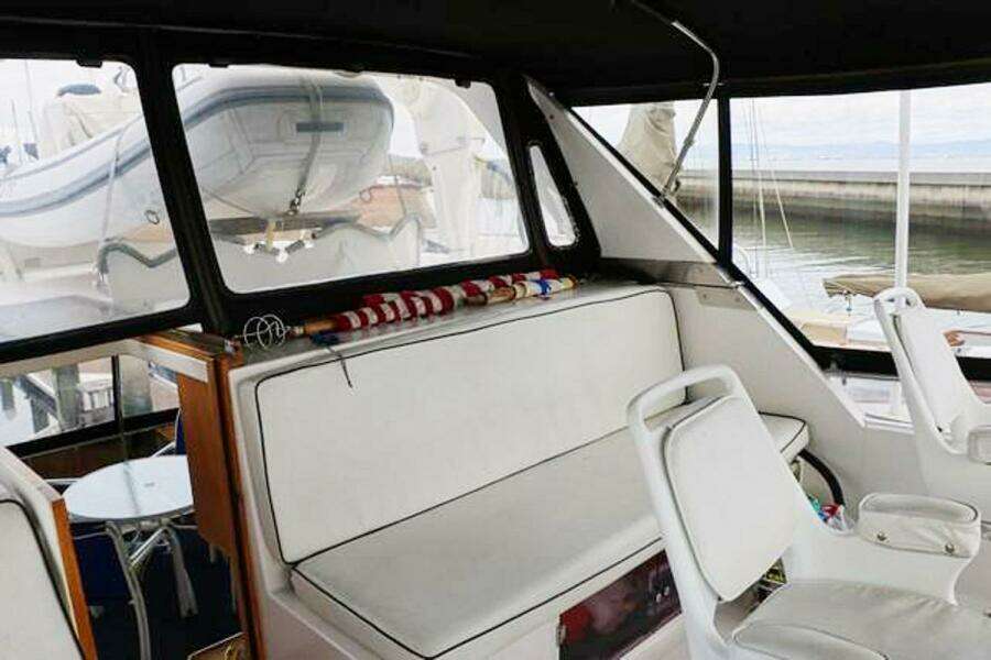 1988 Ocean Alexander Cockpit Motor Yacht 54