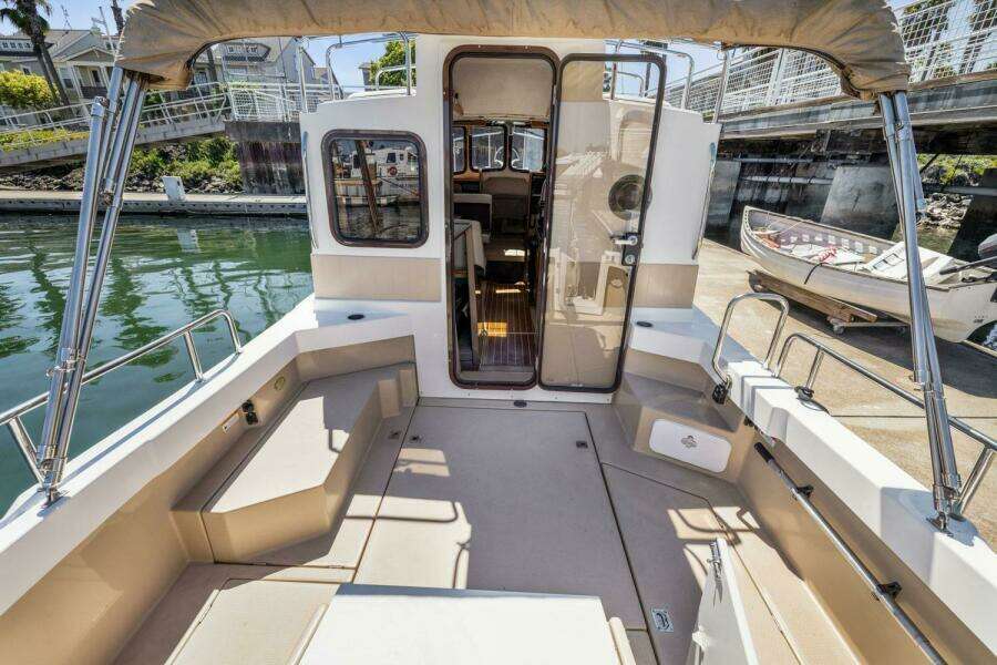 2014 Ranger Tugs R-27