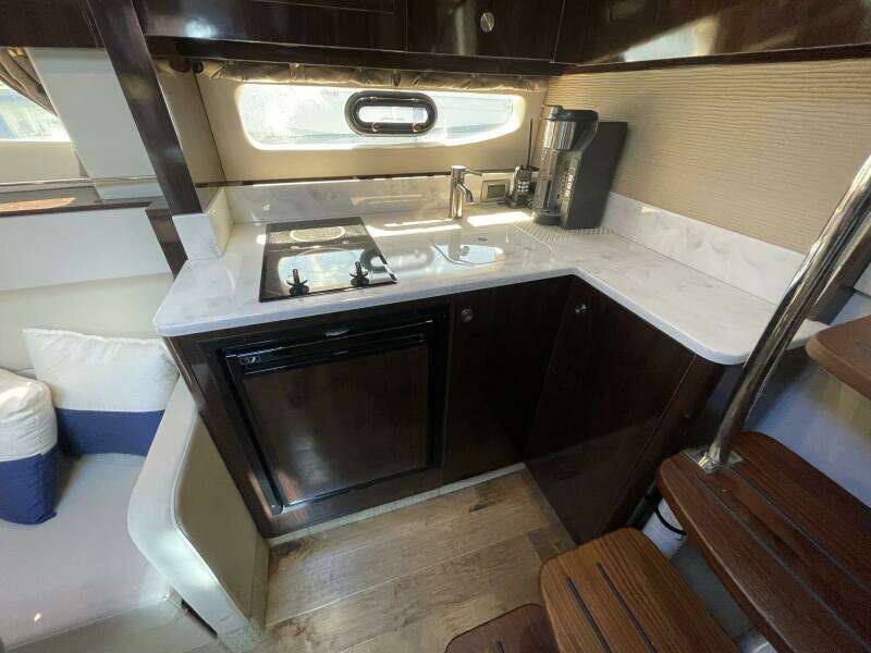 2019 Sundancer 350 Coupe