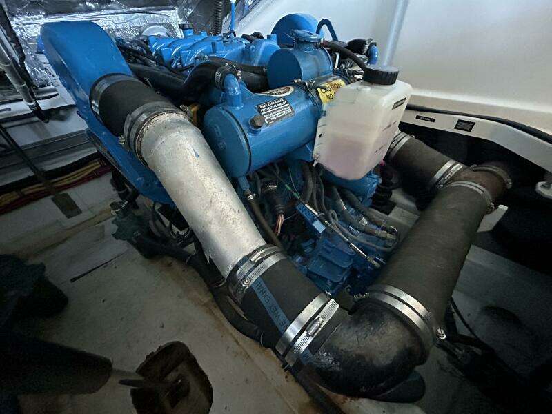 2003 Tiara Yachts 2900 Coronet Tide Over