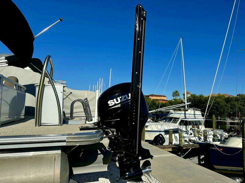 2022 Tahoe LTZ 2285 ENT Tritoon