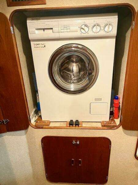 2000 Custom Carolina 56 EAST BAY