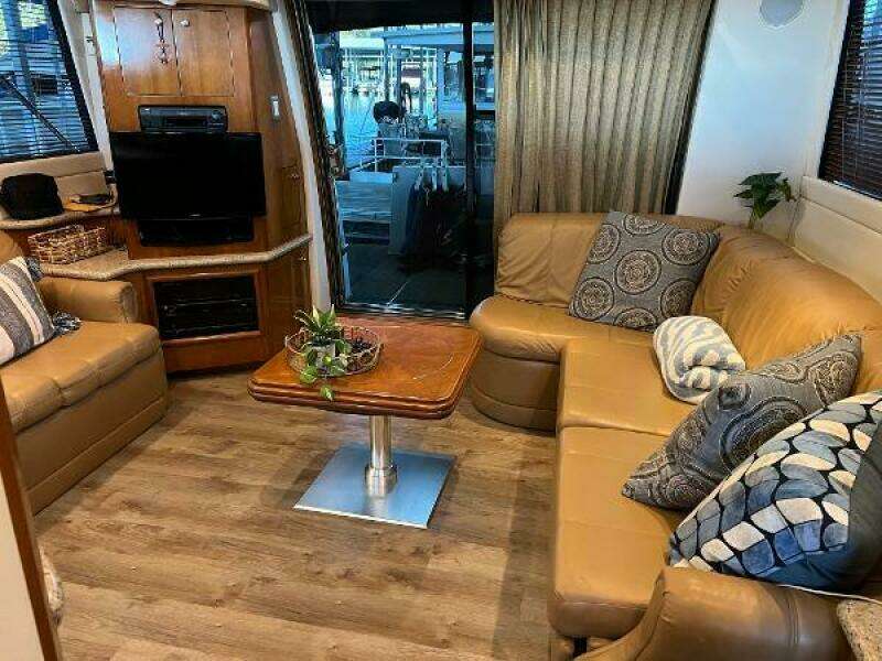 2001 Carver 450 Voyager Pilothouse
