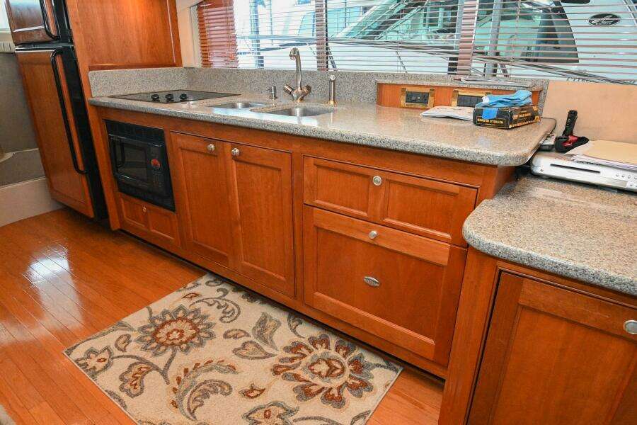 2002 Cruisers Yachts 5000 Sedan Sport