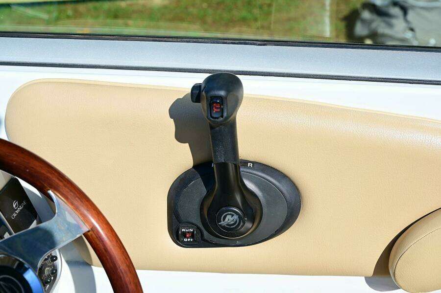 2015 Crownline 236 SC