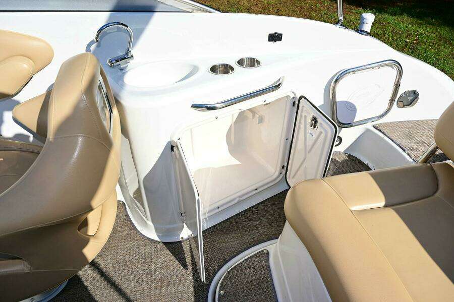 2015 Crownline 236 SC