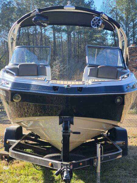 2011 Yamaha Boats 242 Limited S