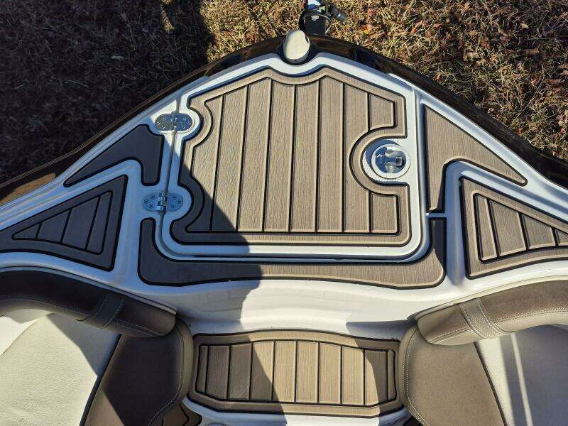 2011 Yamaha Boats 242 Limited S