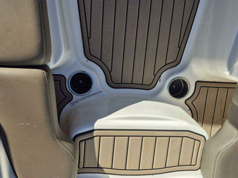 2011 Yamaha Boats 242 Limited S