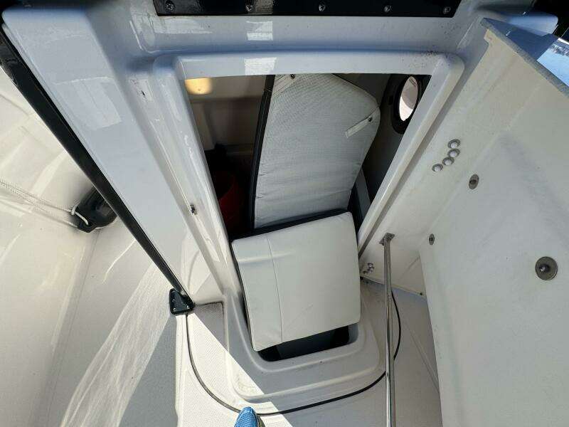 2023 Robalo R270 Center Console